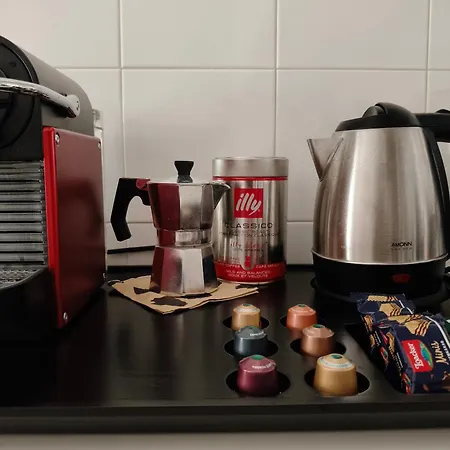 Fluere - Via Riva Reno Διαμέρισμα