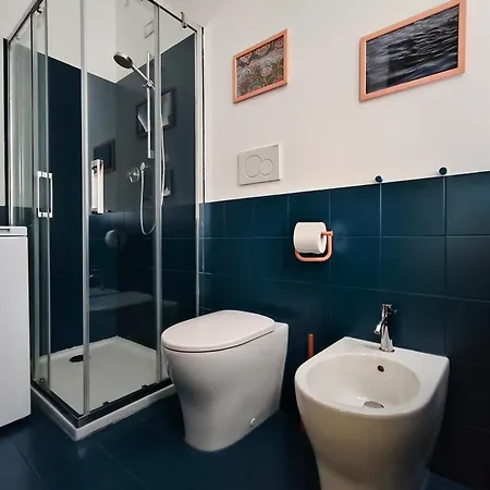 Fluere - Via Riva Reno Apartman Bologna