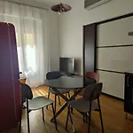 Fluere - Via Riva Reno Apartment