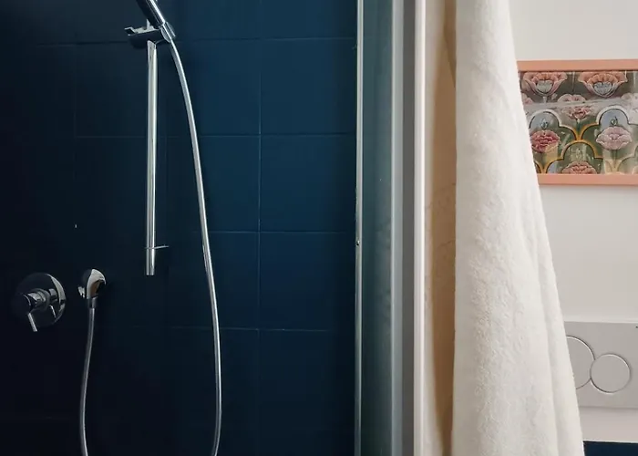 Fluère - Via Riva Reno * Bologna