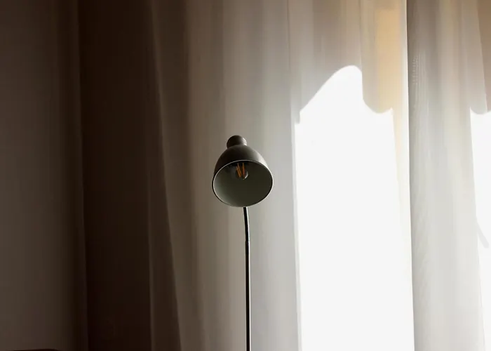 Fluere - Via Riva Reno بولونيا