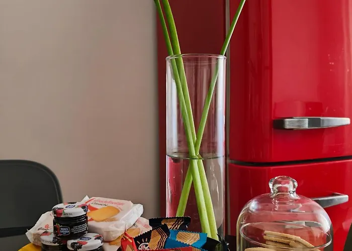 Fluere - Via Riva Reno بولونيا